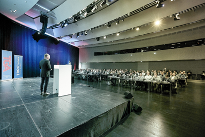 „Elphi“-Vortrag in Wien Beim TGA-Kongress in Wien fand der „Elphi“-Vortrag von Jörg Kegel großen Zuspruch