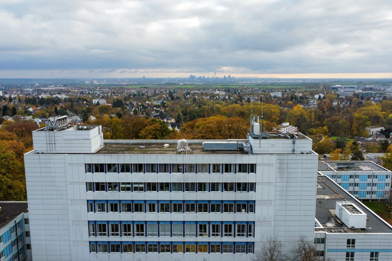 Vogelperspektive des Gebäudes des DRV Rehazentrums Bad Homburg